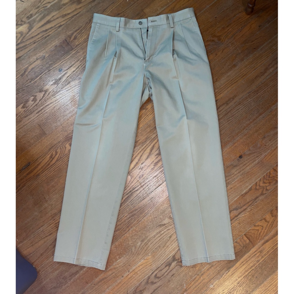 Dockers individual fit khaki pants. Waist 33 length 30